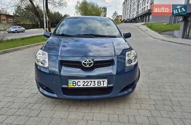 Хэтчбек Toyota Auris 2008 в 
