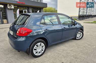 Хэтчбек Toyota Auris 2008 в 