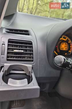 Хэтчбек Toyota Auris 2008 в 