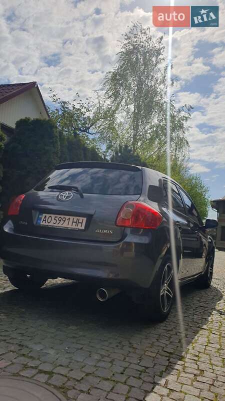 Хэтчбек Toyota Auris 2008 в Ужгороде