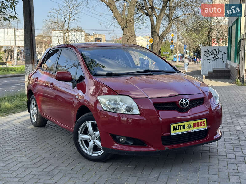 Хэтчбек Toyota Auris 2008 в Николаеве