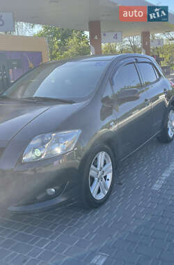 Хэтчбек Toyota Auris 2007 в 