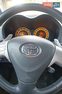 Хэтчбек Toyota Auris 2008 в 
