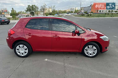 Хэтчбек Toyota Auris 2008 в 