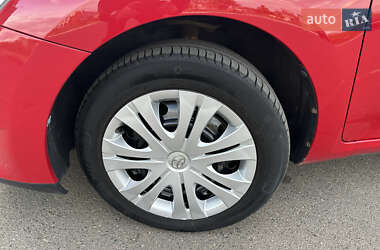 Хэтчбек Toyota Auris 2008 в 