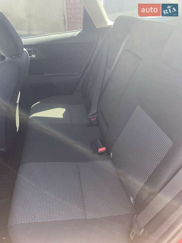 Універсал Toyota Auris 2013 в Звягелі