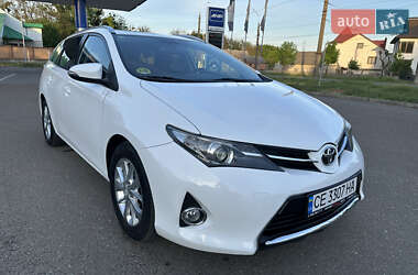 Універсал Toyota Auris 2014 в 