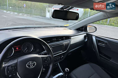 Універсал Toyota Auris 2014 в 