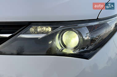 Універсал Toyota Auris 2014 в 