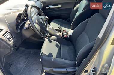 Хетчбек Toyota Auris 2007 в 