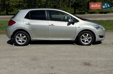Хетчбек Toyota Auris 2007 в 