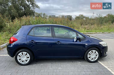 Хэтчбек Toyota Auris 2008 в 