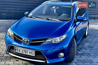 Універсал Toyota Auris 2014 в Кам'янець-Подільському