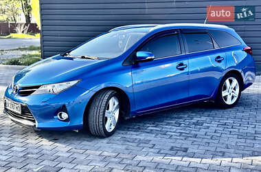 Универсал Toyota Auris 2014 в 