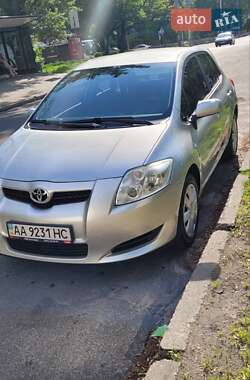 Хэтчбек Toyota Auris 2008 в Киеве