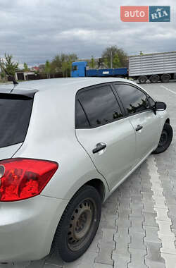 Хэтчбек Toyota Auris 2007 в 