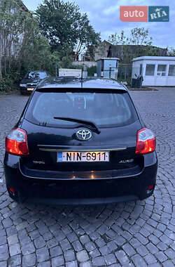 Хетчбек Toyota Auris 2009 в Мукачевому