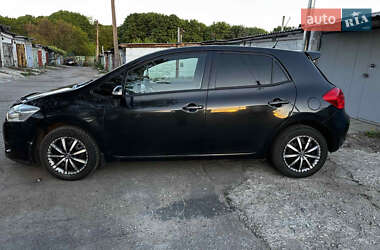 Хэтчбек Toyota Auris 2008 в 