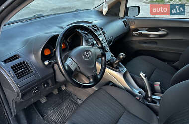 Хэтчбек Toyota Auris 2008 в 