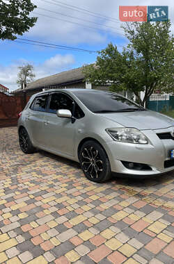 Хетчбек Toyota Auris 2007 в 
