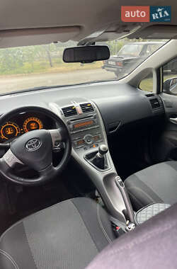 Хетчбек Toyota Auris 2007 в 