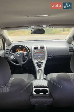 Хетчбек Toyota Auris 2007 в 
