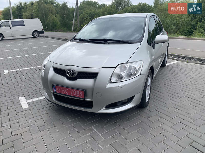 Хетчбек Toyota Auris 2008 в Ковелі