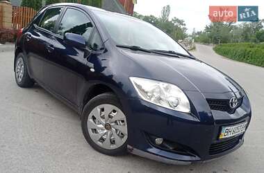 Хэтчбек Toyota Auris 2008 в Днепре