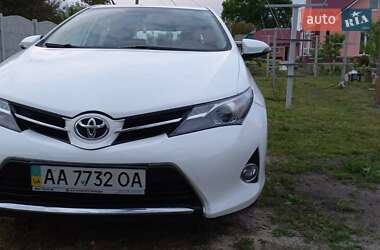 Хэтчбек Toyota Auris 2013 в Киеве
