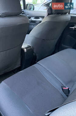 Хетчбек Toyota Auris 2008 в 