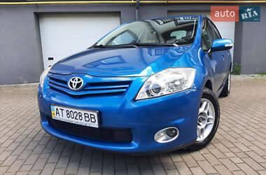 Хэтчбек Toyota Auris 2011 в Коломые