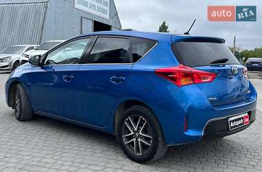 Хэтчбек Toyota Auris 2014 в 