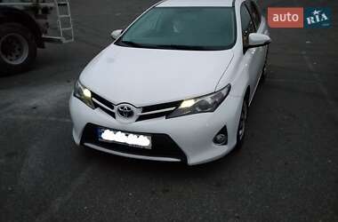 Универсал Toyota Auris 2015 в Киеве