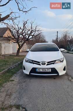 Хэтчбек Toyota Auris 2013 в Каменском