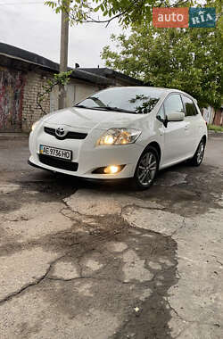 Хэтчбек Toyota Auris 2009 в 