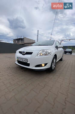 Хэтчбек Toyota Auris 2009 в 