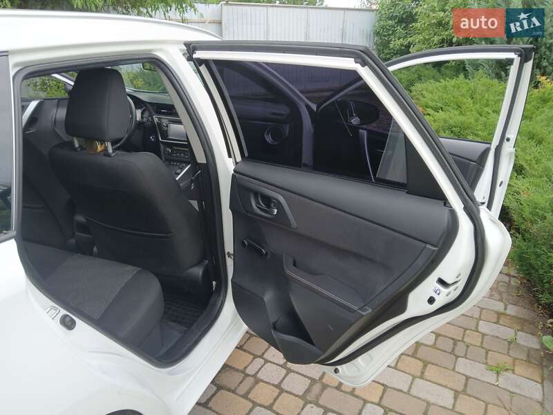 Універсал Toyota Auris 2014 в Києві
