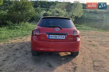 Хэтчбек Toyota Auris 2007 в 