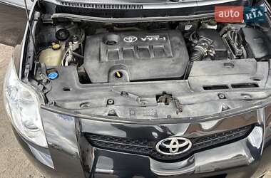 Хэтчбек Toyota Auris 2008 в 
