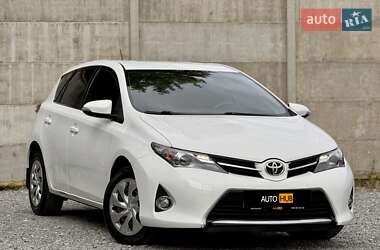 Хэтчбек Toyota Auris 2014 в Харькове