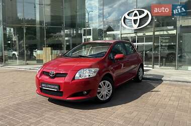 Хэтчбек Toyota Auris 2007 в Киеве