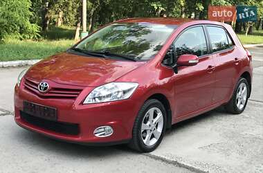 Хетчбек Toyota Auris 2012 в Петровому