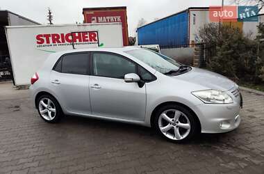 Хэтчбек Toyota Auris 2011 в Дрогобыче