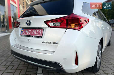 Универсал Toyota Auris 2014 в 