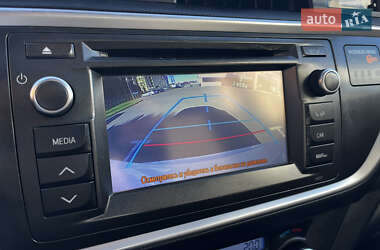 Универсал Toyota Auris 2014 в 