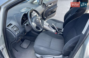 Хетчбек Toyota Auris 2007 в 