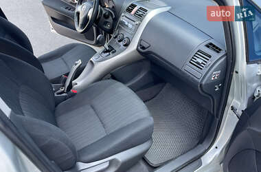 Хетчбек Toyota Auris 2007 в 
