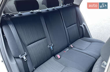 Хетчбек Toyota Auris 2007 в 