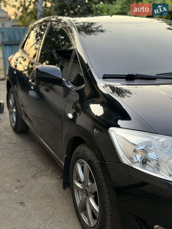 Хэтчбек Toyota Auris 2007 в Перещепине