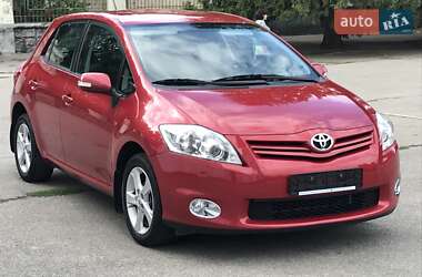 Хэтчбек Toyota Auris 2012 в Пятихатках
